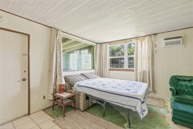 Welcome to one of Clearwater's most coveted neighborhoods, the on Clearwater Executive Golf Course in Florida - for sale on GolfHomes.com, golf home, golf lot
