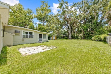 Welcome to one of Clearwater's most coveted neighborhoods, the on Clearwater Executive Golf Course in Florida - for sale on GolfHomes.com, golf home, golf lot