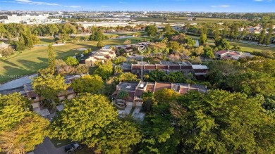 Spectacular Townhouse Located in the privileged area of Doral on Costa Greens Golf Club in Florida - for sale on GolfHomes.com, golf home, golf lot