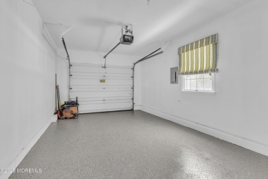 Fully renovated 2 bed, 2 bath home in the desirable Greenbriar on Greenbriar Woodlands in New Jersey - for sale on GolfHomes.com, golf home, golf lot