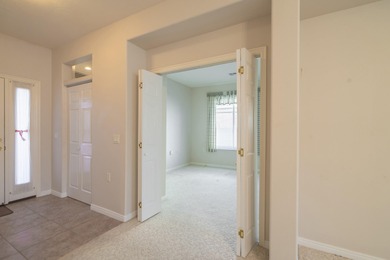 Expanded Cliffrose Model that makes living room, dining area and on Sunriver Golf Club in Utah - for sale on GolfHomes.com, golf home, golf lot