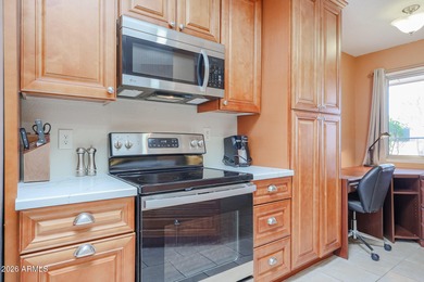 Light Bright furnished PUD in great location. Walking distance on Stardust Golf Course in Arizona - for sale on GolfHomes.com, golf home, golf lot