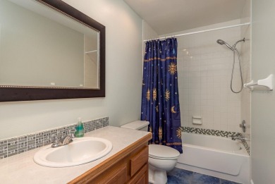 Welcome to Your Charming Villa in East Lake Woodlands!

Nestled on East Lake Woodlands Country Club in Florida - for sale on GolfHomes.com, golf home, golf lot