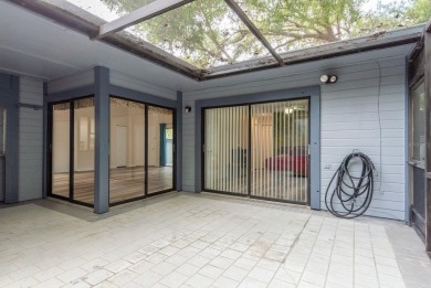 Welcome to Your Charming Villa in East Lake Woodlands!

Nestled on East Lake Woodlands Country Club in Florida - for sale on GolfHomes.com, golf home, golf lot