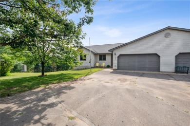 This 2 bedroom, 2 bath twin home sits on a beautiful country lot on Five Flags Golf Course in Wisconsin - for sale on GolfHomes.com, golf home, golf lot