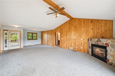 This 2 bedroom, 2 bath twin home sits on a beautiful country lot on Five Flags Golf Course in Wisconsin - for sale on GolfHomes.com, golf home, golf lot