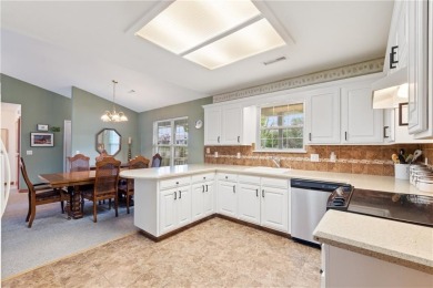 This immaculate 3 bed, 2 bath, 1,570 sq ft ranch-style home sits on Holiday Island Golf Course in Arkansas - for sale on GolfHomes.com, golf home, golf lot