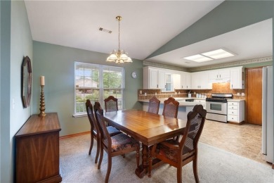 This immaculate 3 bed, 2 bath, 1,570 sq ft ranch-style home sits on Holiday Island Golf Course in Arkansas - for sale on GolfHomes.com, golf home, golf lot