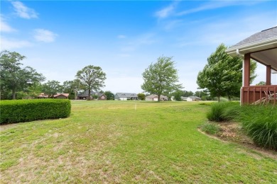 This immaculate 3 bed, 2 bath, 1,570 sq ft ranch-style home sits on Holiday Island Golf Course in Arkansas - for sale on GolfHomes.com, golf home, golf lot