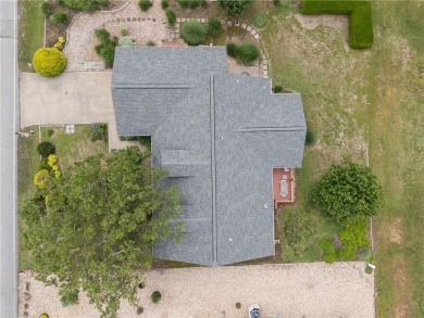 This immaculate 3 bed, 2 bath, 1,570 sq ft ranch-style home sits on Holiday Island Golf Course in Arkansas - for sale on GolfHomes.com, golf home, golf lot