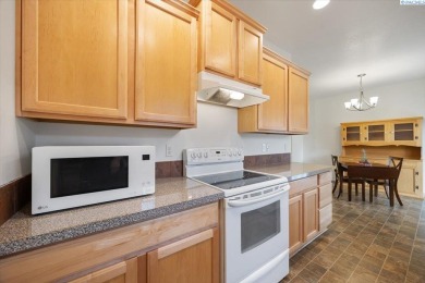 MLS# 284174 Welcome to 2953 Crosswater Loop, an exceptional on Horn Rapids Golf Club in Washington - for sale on GolfHomes.com, golf home, golf lot