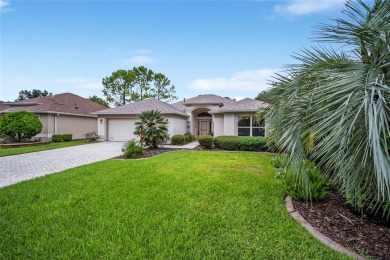 Amazing price drop for this beautiful view! Are you ready for a on Oakleigh Executive Golf Course in Florida - for sale on GolfHomes.com, golf home, golf lot