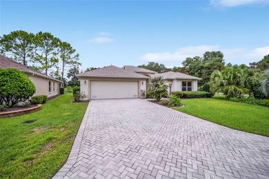 Amazing price drop for this beautiful view! Are you ready for a on Oakleigh Executive Golf Course in Florida - for sale on GolfHomes.com, golf home, golf lot