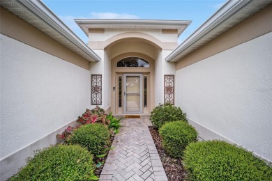 Amazing price drop for this beautiful view! Are you ready for a on Oakleigh Executive Golf Course in Florida - for sale on GolfHomes.com, golf home, golf lot