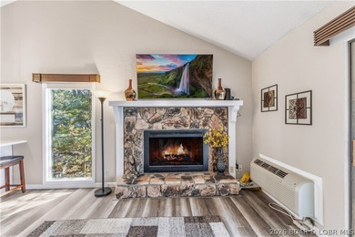 Neighboring Margaritaville Lake Resort, this property delivers on The Oaks Golf Course in Missouri - for sale on GolfHomes.com, golf home, golf lot