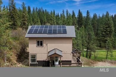 This Cozy Updated 3 Bedroom, 3 Bath, Three Story Home, Proudly on Terrace Lakes Golf Resort in Idaho - for sale on GolfHomes.com, golf home, golf lot