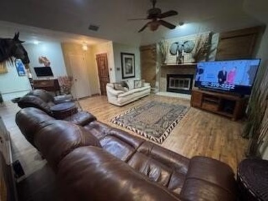 This is a well maintained, low maintenance patio home located on on Duck Creek Golf Club in Texas - for sale on GolfHomes.com, golf home, golf lot