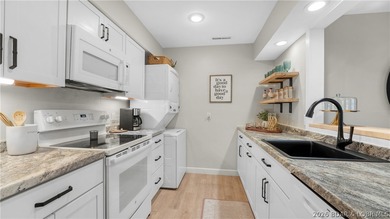 WAKE UP TO PEACEFUL FAIRWAY SUNRISES AND UNWIND WITH on The Oaks Golf Course in Missouri - for sale on GolfHomes.com, golf home, golf lot