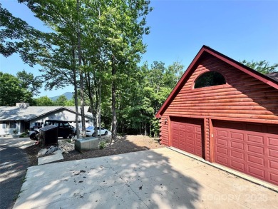 Brand-new construction, this home has never been lived in! The on Rumbling Bald Resort on Lake Lure in North Carolina - for sale on GolfHomes.com, golf home, golf lot