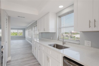 BEAUTIFULL REMODELED 2 BEDROOM 2 BATH CONDO - Enter through the on Seminole Lake Country Club in Florida - for sale on GolfHomes.com, golf home, golf lot