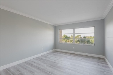 BEAUTIFULL REMODELED 2 BEDROOM 2 BATH CONDO - Enter through the on Seminole Lake Country Club in Florida - for sale on GolfHomes.com, golf home, golf lot