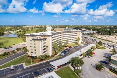 BEAUTIFULL REMODELED 2 BEDROOM 2 BATH CONDO - Enter through the on Seminole Lake Country Club in Florida - for sale on GolfHomes.com, golf home, golf lot