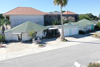 'CURRENTLY UNDER CONTRACT, SELLER WILL CONSIDER BACK UP OFFERS.' on Holiday Golf Club in Florida - for sale on GolfHomes.com, golf home, golf lot