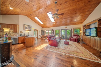 ''Welcome Home'' This 2093 sq ft split floor plan home is on Heatherhurst Golf Course in Tennessee - for sale on GolfHomes.com, golf home, golf lot