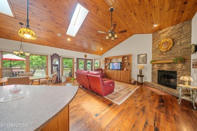 ''Welcome Home'' This 2093 sq ft split floor plan home is on Heatherhurst Golf Course in Tennessee - for sale on GolfHomes.com, golf home, golf lot