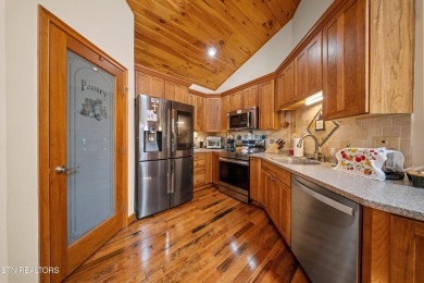 ''Welcome Home'' This 2093 sq ft split floor plan home is on Heatherhurst Golf Course in Tennessee - for sale on GolfHomes.com, golf home, golf lot