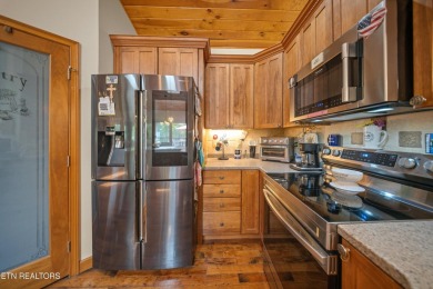 ''Welcome Home'' This 2093 sq ft split floor plan home is on Heatherhurst Golf Course in Tennessee - for sale on GolfHomes.com, golf home, golf lot