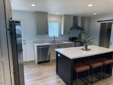 MLS# 284252 This brand new 3 bed, 2 bath Marlette manufactured on Desert Aire Golf Course in Washington - for sale on GolfHomes.com, golf home, golf lot