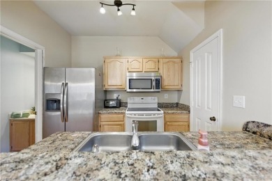 Beautiful End-Unit Condo with Two Primary Suites in Kempsville on Kempsville Greens Municipal Golf Course in Virginia - for sale on GolfHomes.com, golf home, golf lot