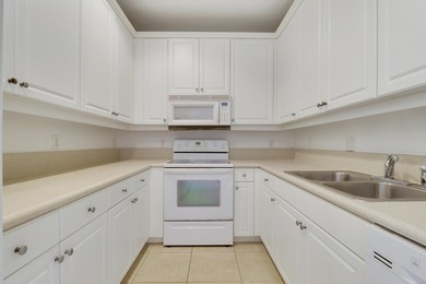 Prime Corner Unit in the Heart of Abacoa,Walk to on Abacoa Golf Club in Florida - for sale on GolfHomes.com, golf home, golf lot