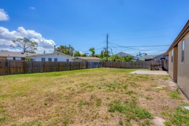 ?? Your Dream Florida Lifestyle Starts HERE - Remodeled Gem in on Jacaranda West Country Club in Florida - for sale on GolfHomes.com, golf home, golf lot