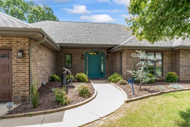 STUNNING home in Pointe Royale! Nestled along Hole #3 of the on Pointe Royale Village Country Club in Missouri - for sale on GolfHomes.com, golf home, golf lot