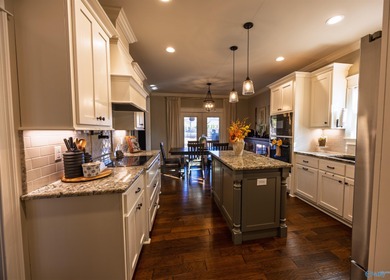 CANEBRAKE GOLF FRONT LUXURY! This executive 4BR/3.5BA home on Canebrake Golf Club in Alabama - for sale on GolfHomes.com, golf home, golf lot