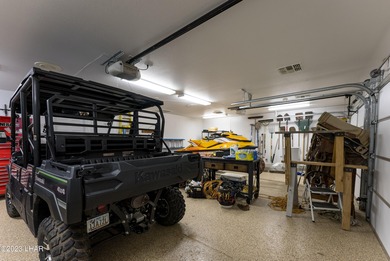 Welcome to this spacious 3-bedroom, 2-bathroom home with 1,826 on London Bridge Golf Course in Arizona - for sale on GolfHomes.com, golf home, golf lot