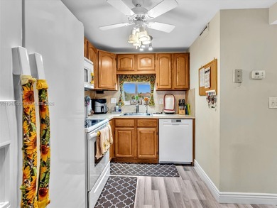 ~ MOTIVATED SELLER! ~ Immaculate 2BR/2BA in the prestigious on Hollybrook Golf and Tennis Club  in Florida - for sale on GolfHomes.com, golf home, golf lot