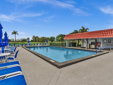 ~ MOTIVATED SELLER! ~ Immaculate 2BR/2BA in the prestigious on Hollybrook Golf and Tennis Club  in Florida - for sale on GolfHomes.com, golf home, golf lot