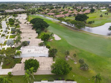 Enjoy this lovely 3 bedroom house overlooking the golf course on Fountains Golf and Country Club in Florida - for sale on GolfHomes.com, golf home, golf lot