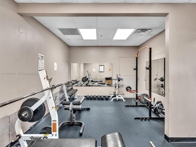 ~ MOTIVATED SELLER! ~ Immaculate 2BR/2BA in the prestigious on Hollybrook Golf and Tennis Club  in Florida - for sale on GolfHomes.com, golf home, golf lot