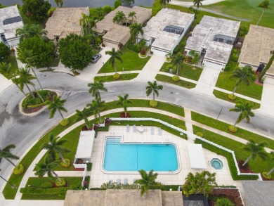 Enjoy this lovely 3 bedroom house overlooking the golf course on Fountains Golf and Country Club in Florida - for sale on GolfHomes.com, golf home, golf lot