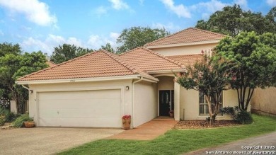 **OPEN HOUSE: Sun 7/20 2-4pm ** Welcome to this beautiful home on Fair Oaks Ranch Golf and Country Club in Texas - for sale on GolfHomes.com, golf home, golf lot