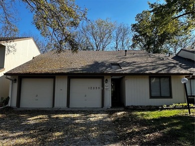 Beautifully Updated Mission Lake Townhome Backing to Scenic on Minor Park Golf Course in Missouri - for sale on GolfHomes.com, golf home, golf lot