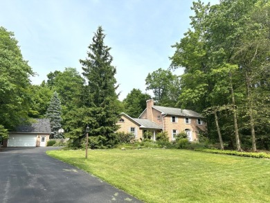 NORTH END COLONIAL IN THE PRESTIGIOUS EDGEWOOD NEIGHBORHOOD on Hailwood Golf Club in Pennsylvania - for sale on GolfHomes.com, golf home, golf lot