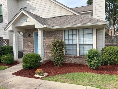 BEAUTIFUL 'beach house' townhome in the coveted Crosswinds on Fort Walton Beach Golf Course in Florida - for sale on GolfHomes.com, golf home, golf lot