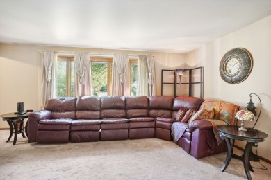 Looking for an updated home in Palos Heights with living areas on Oak Hills Country Club in Illinois - for sale on GolfHomes.com, golf home, golf lot