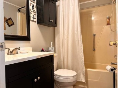 This beautifully maintained 2 bedroom, 2 bathroom home offers on Crystal Lake Club in Florida - for sale on GolfHomes.com, golf home, golf lot