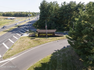 Ground level living in 55+ Covered Bridge II with two bedrooms on Pine Brook Golf Course in New Jersey - for sale on GolfHomes.com, golf home, golf lot